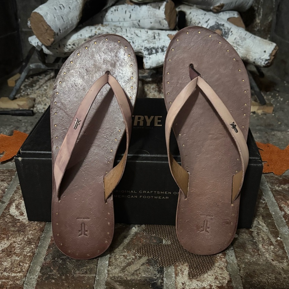 Frye Women's Lilac Leather Sandals